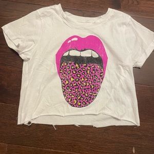 Prince peter girls extra large lips shirt m